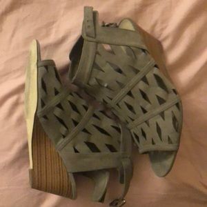 Laser cut wedges